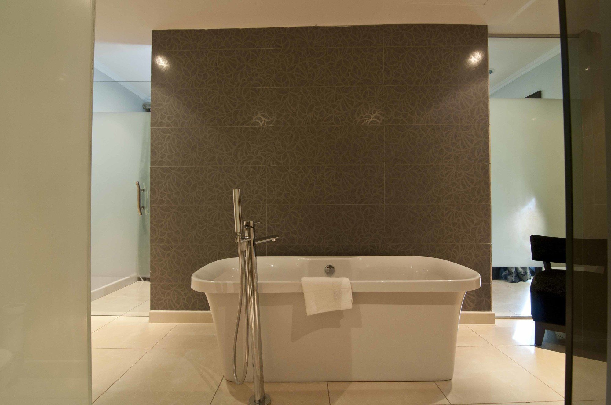 L'Eola Suites Абуджа Екстериор снимка