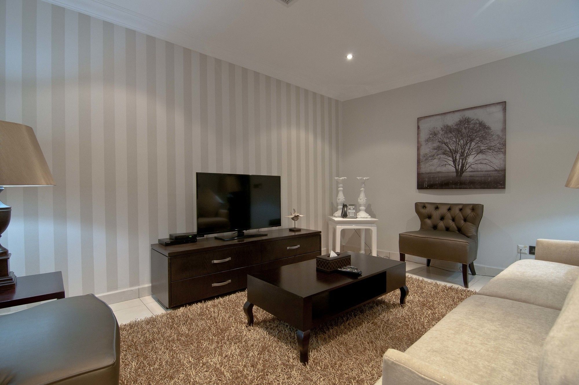 L'Eola Suites Абуджа Екстериор снимка