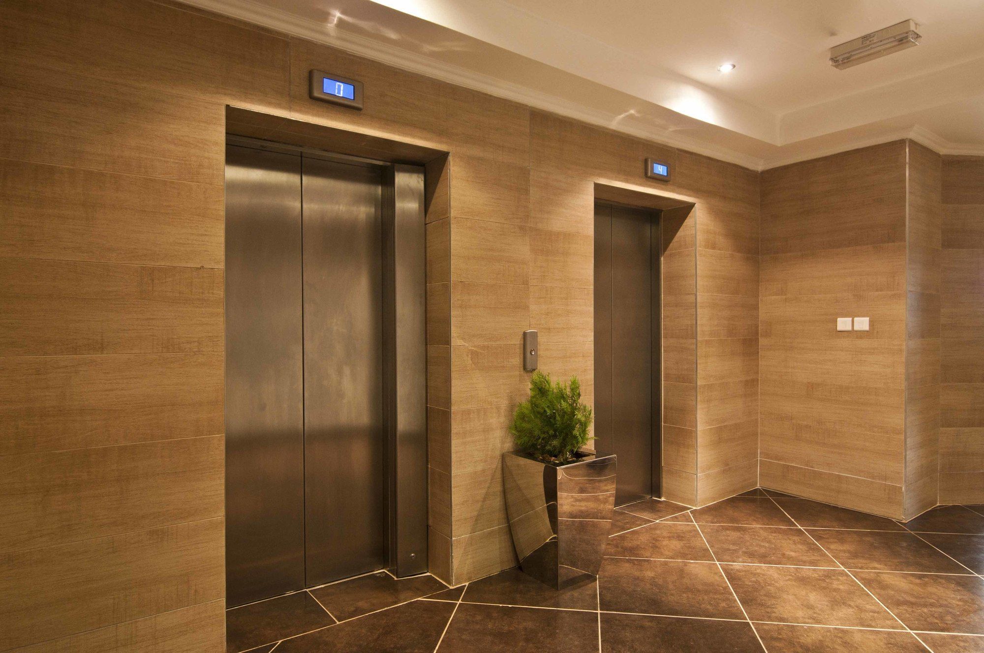 L'Eola Suites Абуджа Екстериор снимка