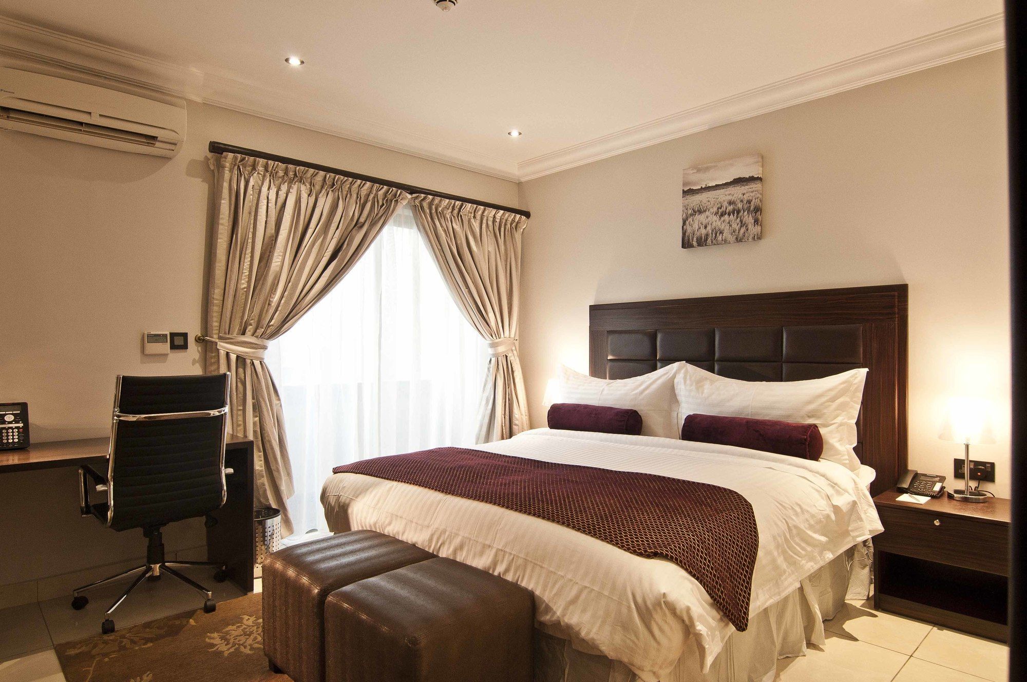 L'Eola Suites Абуджа Екстериор снимка